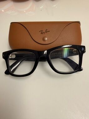 Ray-Ban META Men's Black Wayfarer Optical Glasses with Brown CHARGING Case